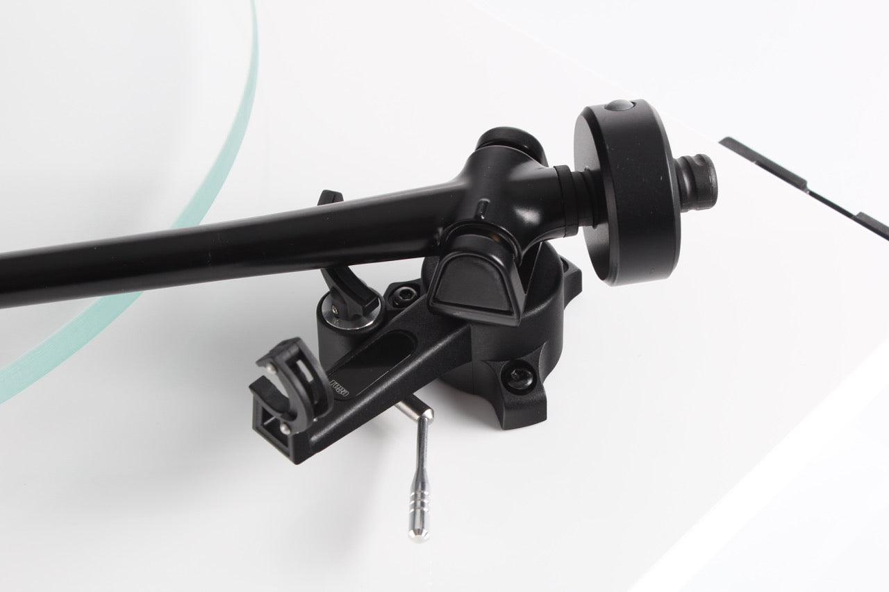 Rega Planar 2 Turntable