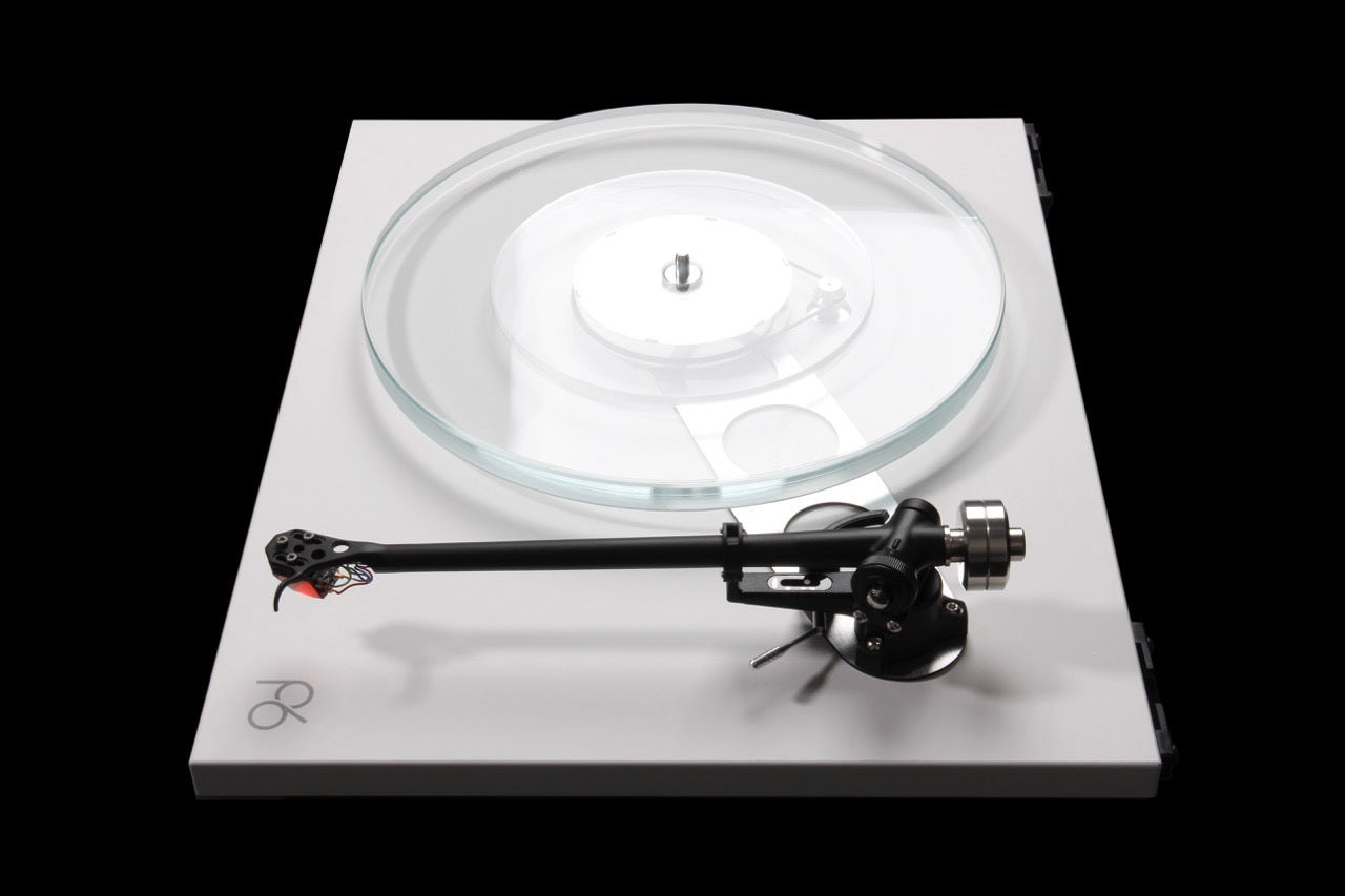 Rega Planar 6 Turntable