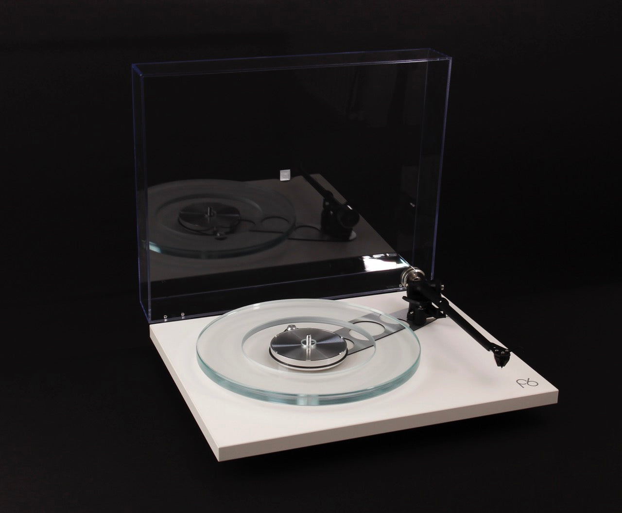Rega Planar 6 Turntable